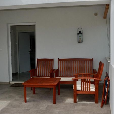 Apartman Klara Murter Exterior foto