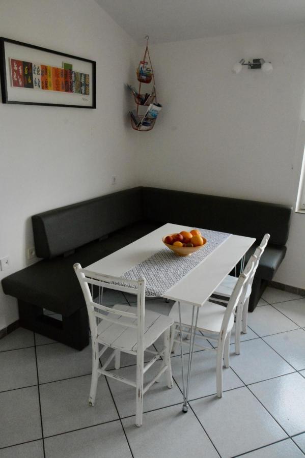 Apartman Klara Murter Exterior foto